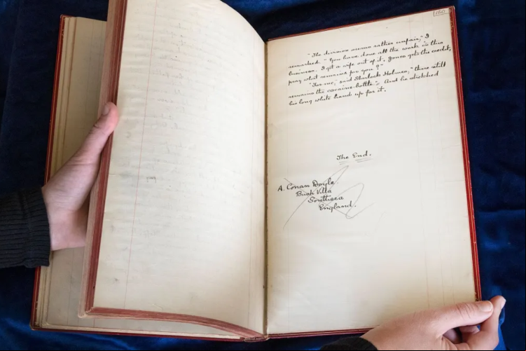 O manuscrito original da obra "O Signo dos Quatro", de Conan Doyle, pode valer mais de R$6,2 milhões