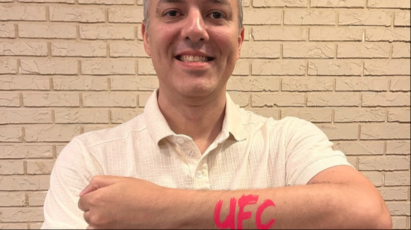 Aos 41 anos, o professor de física Alexandre Montenegro ou em Medicina na UFC com 808.26 pontos