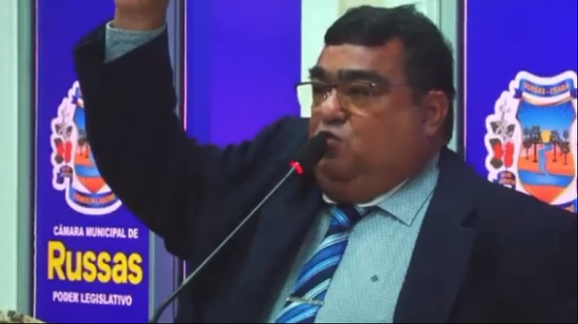 Maurício Martins em sessão plenária na Câmara de Russas