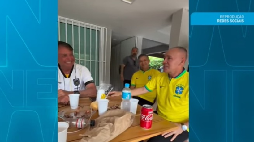 Após ato pró-anistia com Bolsonaro, Alcides Fernandes canta em churrasco com o ex-presidente
