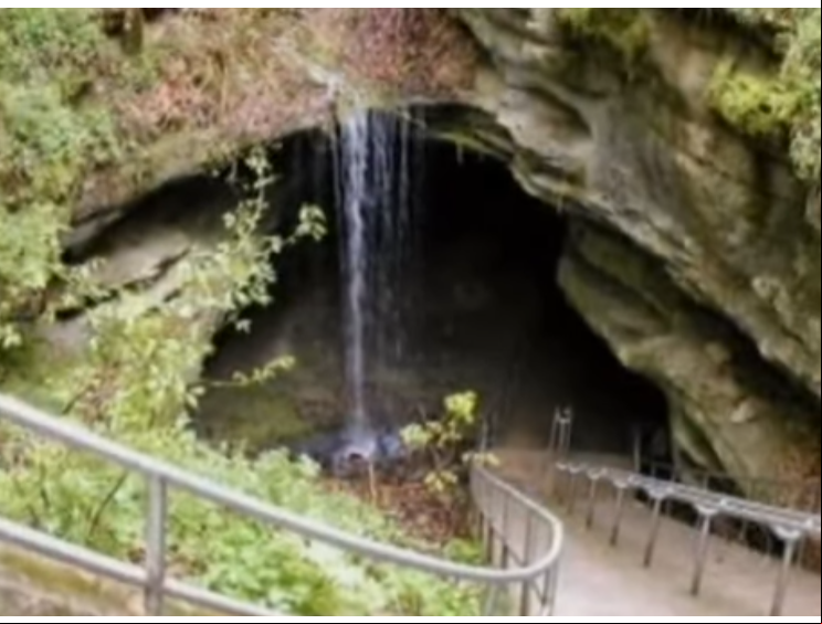 Toca da Boa Vista (Brasil) - Maior caverna brasileira, localizada em Campo Formoso, Bahia. É também a maior do hemisfério sul, com 100 km de extensão. É uma gruta seca, com temperatura de 30ºC, depósitos de fósseis e galerias com sedimentos espessos.