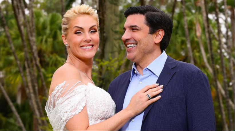 Notícia do casamento foi divulgada nesta segunda-feira, 19, por meio de um vídeo no YouTube