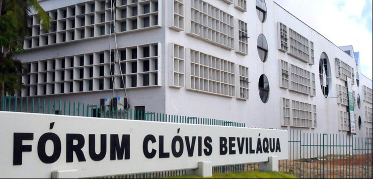 Fachada do Fórum Clóvis Beviláqua. Aluno teve prisão relaxada em audiência de custódia (Imagem meramente ilustrativa)