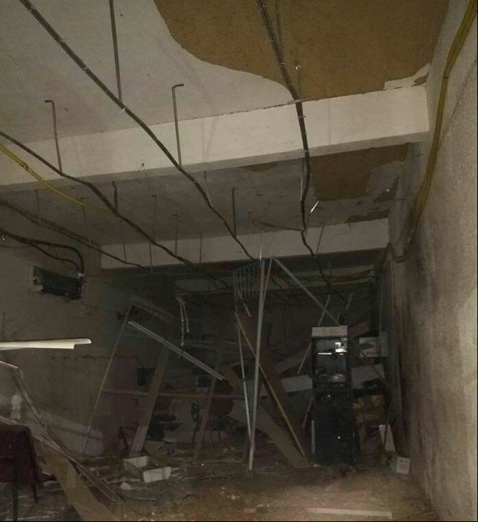 fachada da agência explodida  
